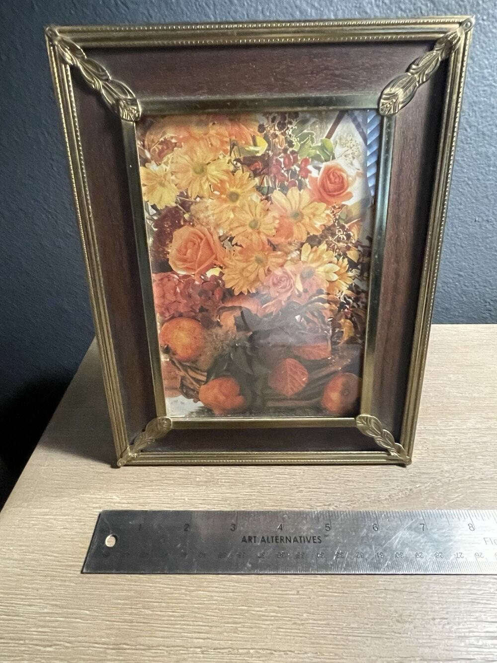 Vintage 1970s Wood Picture Frame Brass Tone Leaf Corners Easel Back 8x10